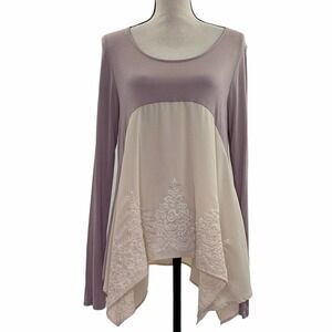 Bke Boutique Color Block Sharkbite Blouse Medium